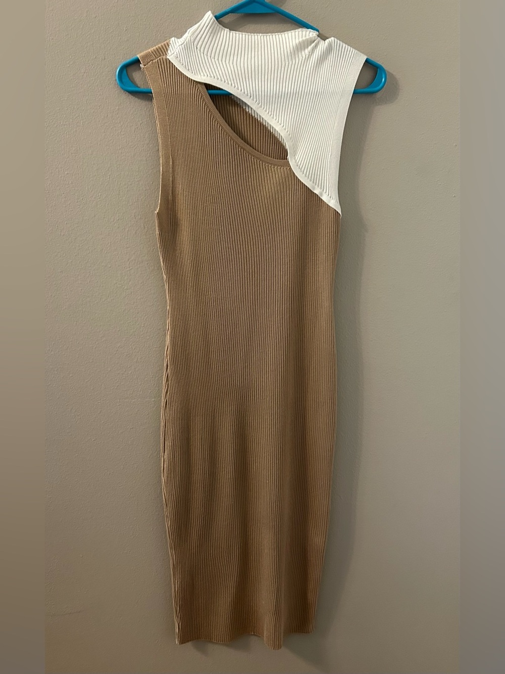 Sleeveless Ribbed Asymmetrical Colorblock Midi Dress in White and Tan